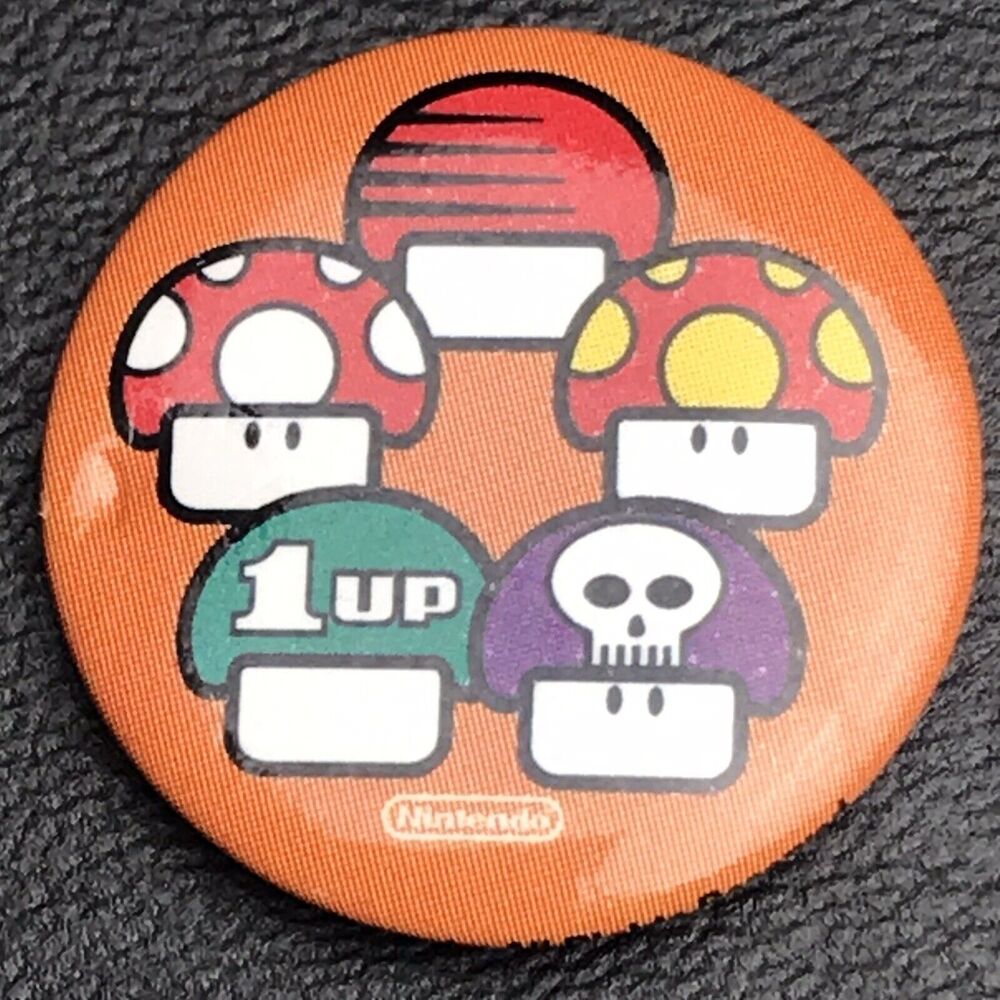 Nintendo Pin Button 2004 Mushrooms Mario Power Up